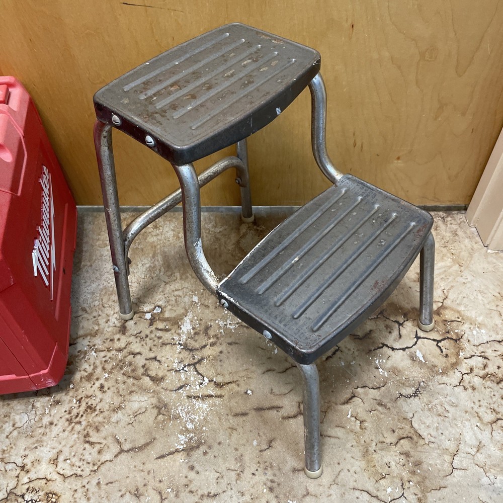 Griswold Two Step Stool Vintage Rusty Primitive Missing Nonskid Rubber ￼