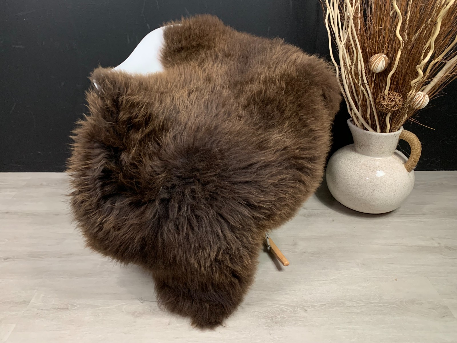 Beautiful Natural Brown Sheepskin Pelt Genuine Soft Pet Bed Throw Rug Deco