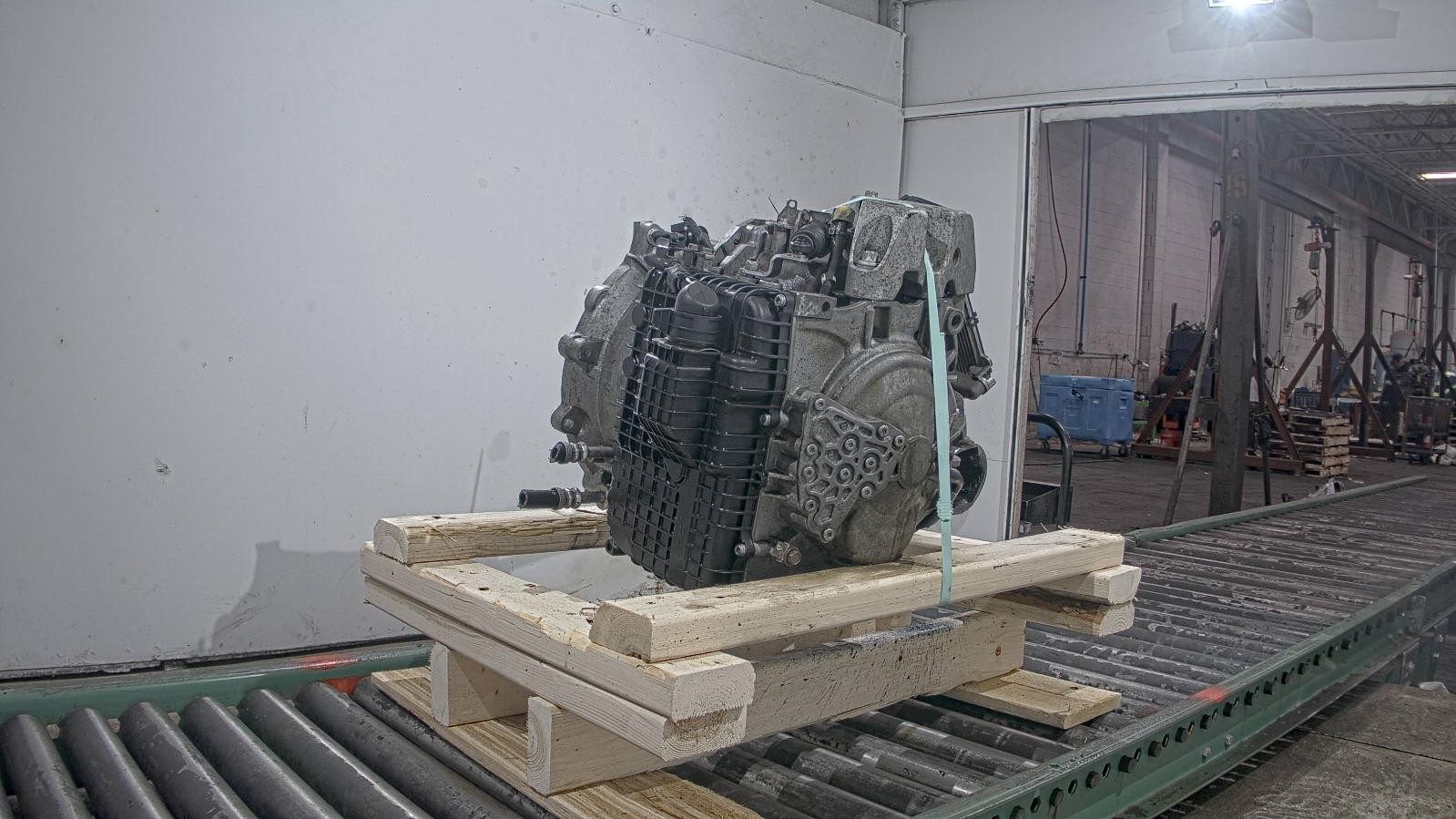 Used Automatic Transmission Assembly fits: 2015 Chrysler 200 AT Sedan 2.4L 9 spe