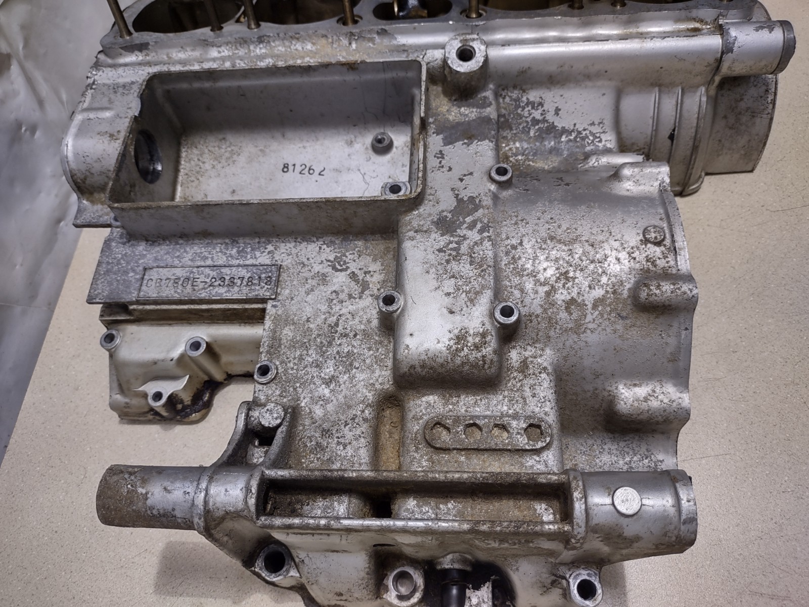 1974 Honda CB 750 CB750 Upper Engine Case Crankcase #325.2-80