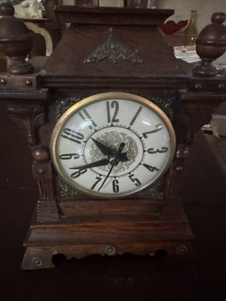 Vintage Wooden Desk Clock (Working)