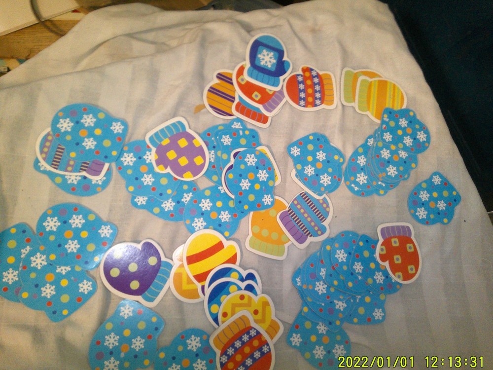 OVER 50 CARD BOARD MITTEN CRAFT ITEMS MULTICOLORS