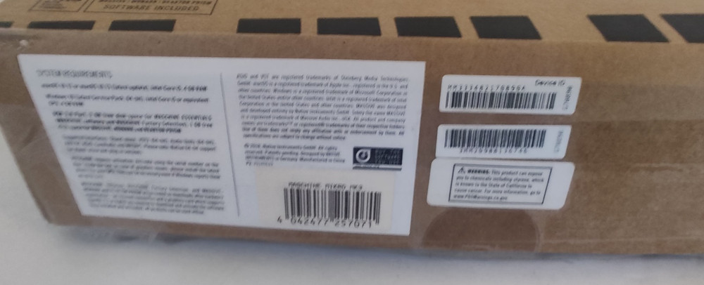 Native Instruments MASCHINE MIKRO MK3 traktor pro kontroller drum machine midi