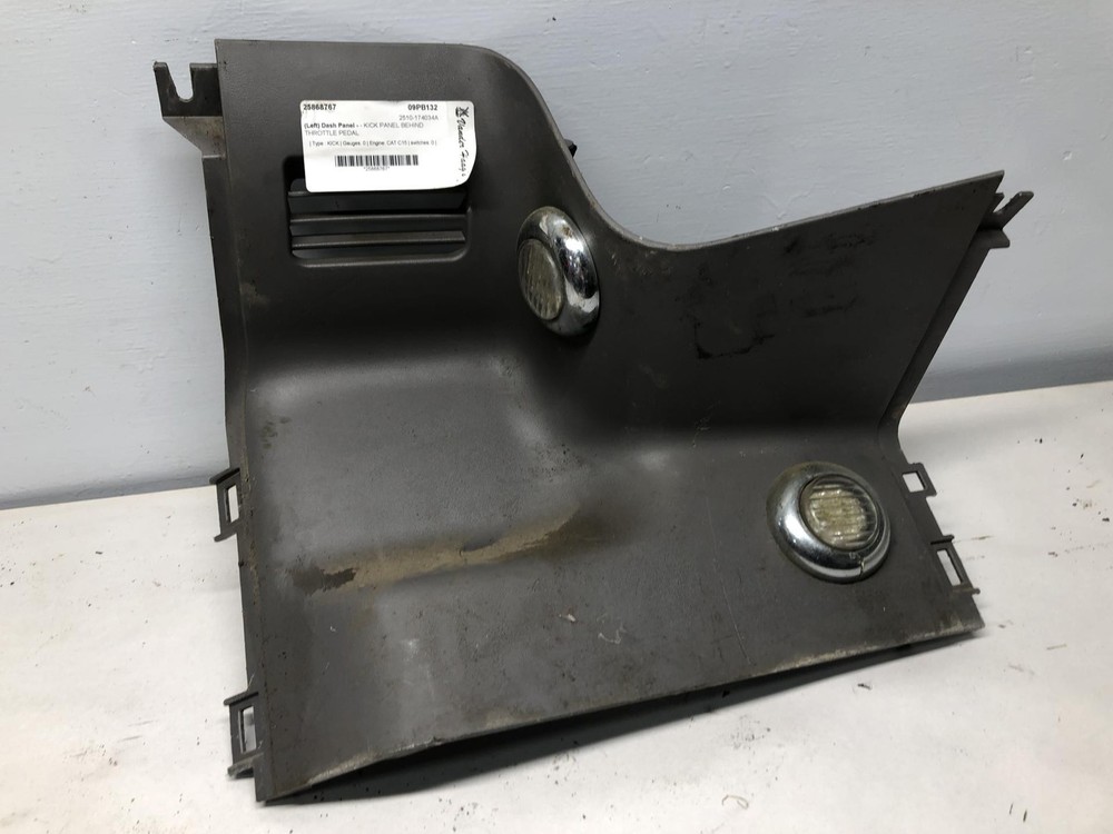 2008-2024 Peterbilt 389 KICK Dash Panel - Used