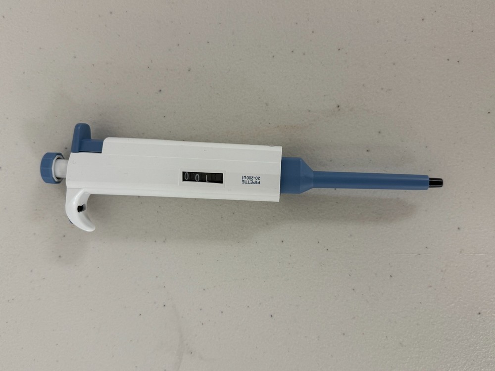 Micropipette 20-200uL