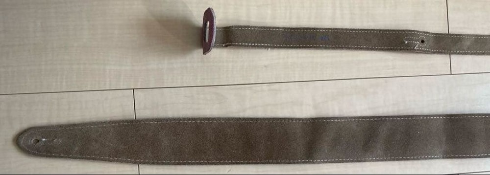 Fender Guitar Strap Vintage Style Adjustable Accessory Comfort leather E936