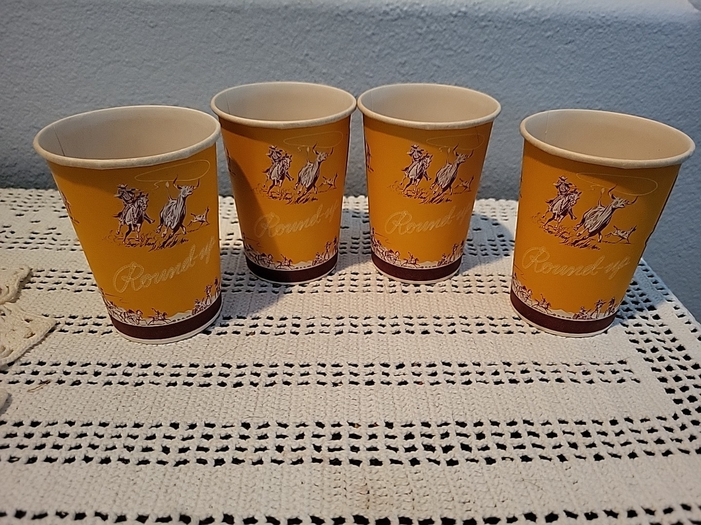 1950s Vintage 9oz Disposable Dixie Cups  “Round-Up Design” - 4 Cups Handles