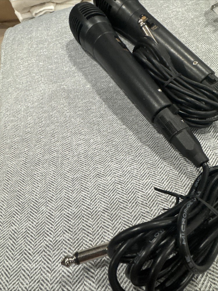 Dynamic microphone For karaoke machines