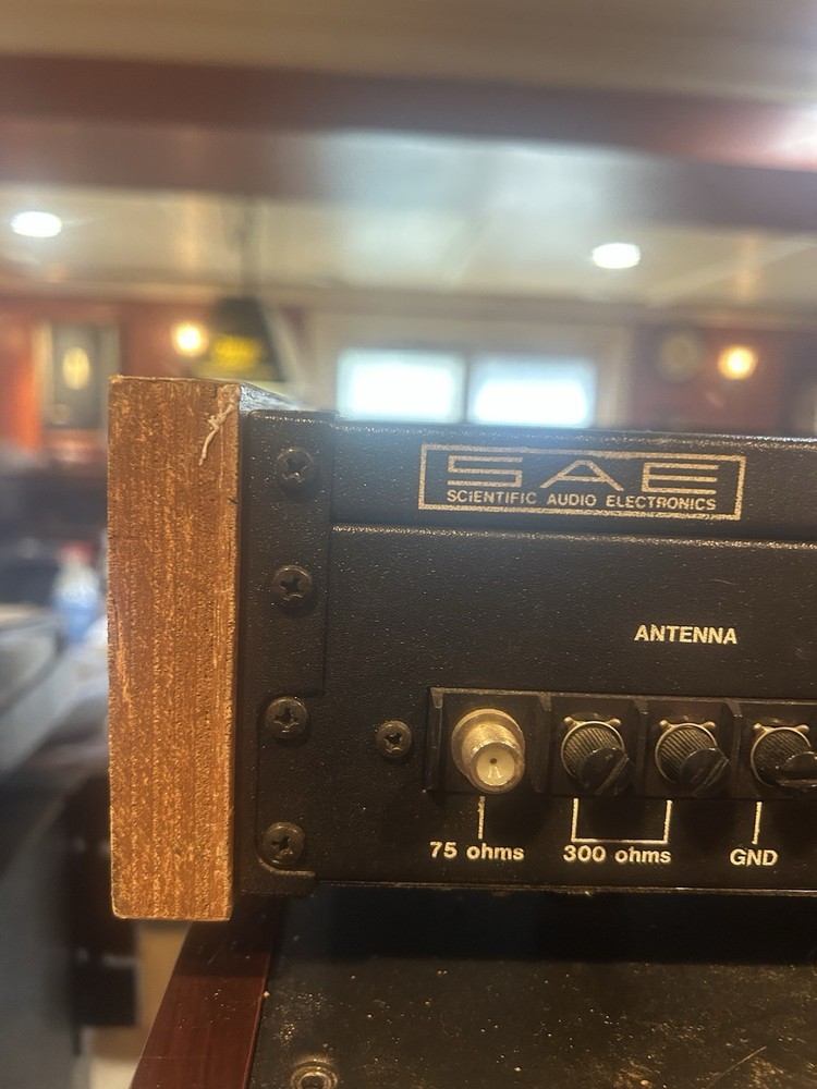 SAE computer Direct Line Digital Tuner. T102