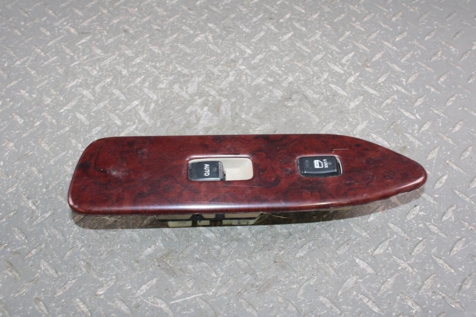 03-07 LX470 *WORN* Woodgrain Front Passenger Right Door Power Window Lock Switch
