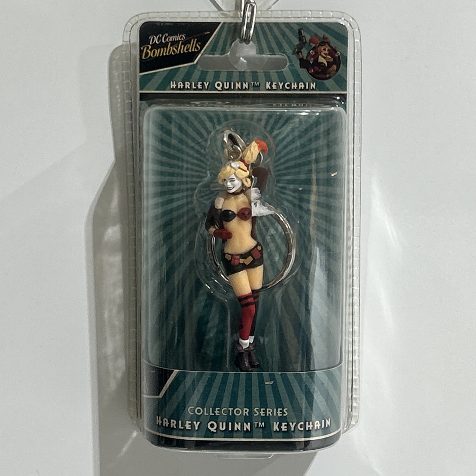 DC Comícs Bombshell Harley Quinn Sculpted 3” Tall Stylized Premium PVC Keychain