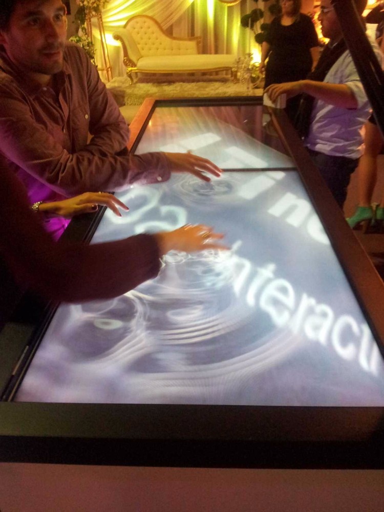 Interactive Multitouch iTable & Bar Top for Restaurant/Nightclub
