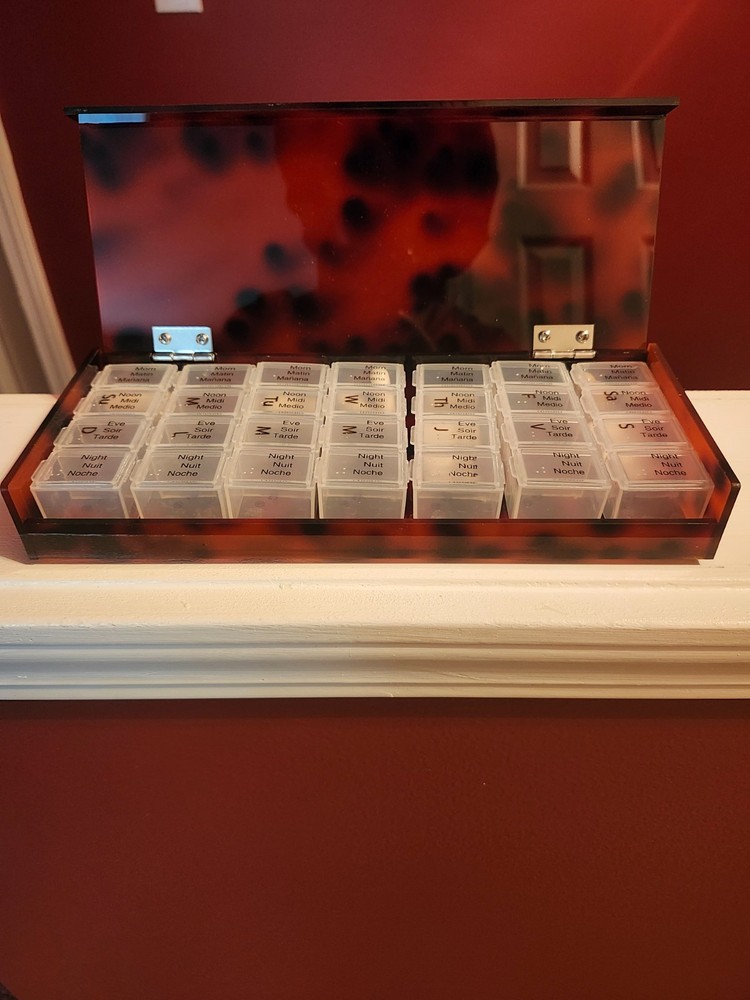Chronically Chic Pillbox organizer Tortoise frugal chic classy romantic