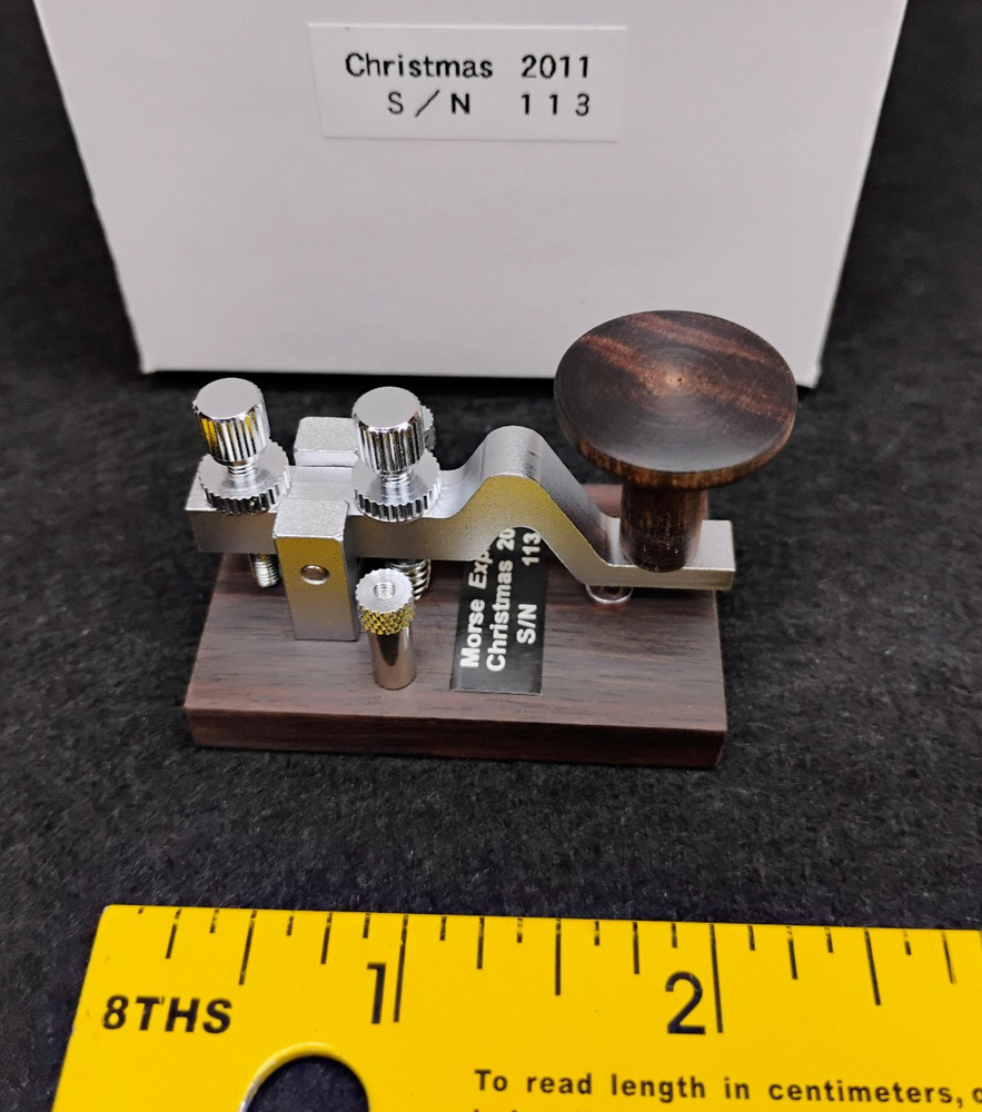 NEW Morse Express Special Limited Edition 2011 Christmas Morse Code Key. #113.