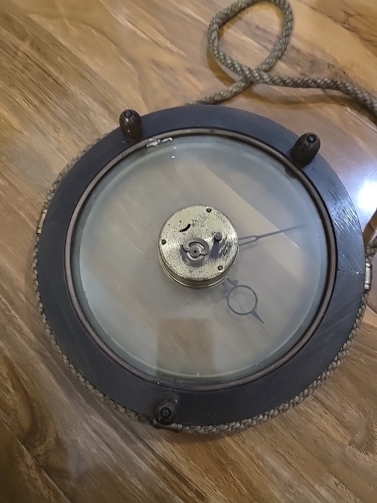 vintage MAUTHE Wall Clock / Mechanical / Wind Up