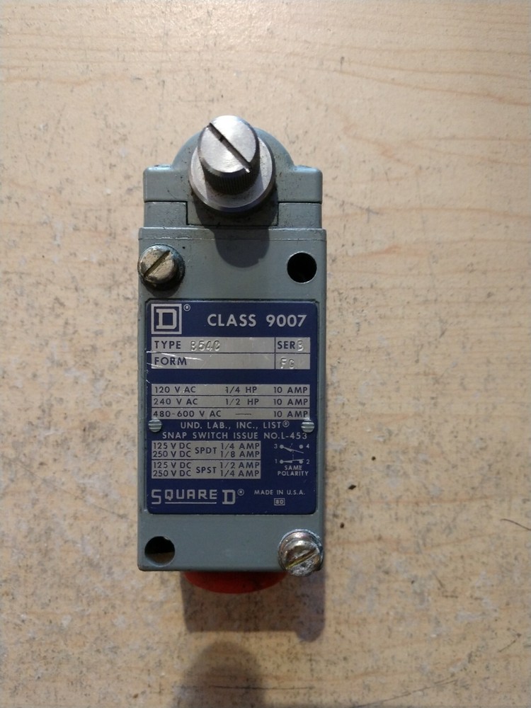 NEW SQUARE D CLASS 9007 TYPE B54C SERIES B LEVER TYPE LIMIT SWITCH