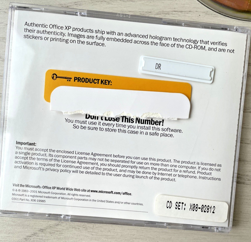 Standard Microsoft Office XP Version 2002 Software Set w/Product Key & 3-CDs