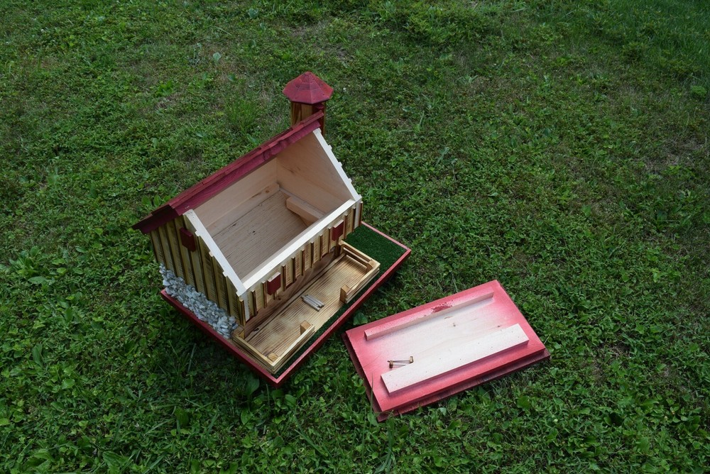 Barn bird feeder (Red) | Silo | Amish handmade