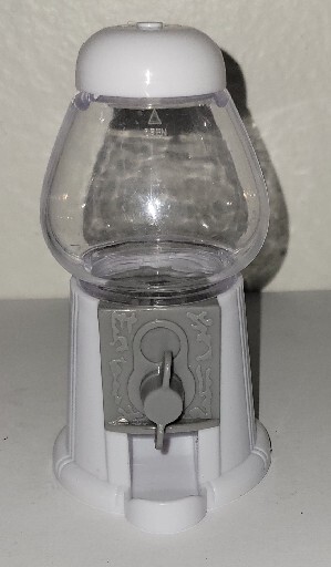 Small Plastic Useable Gumbal Machine About 5" Tall