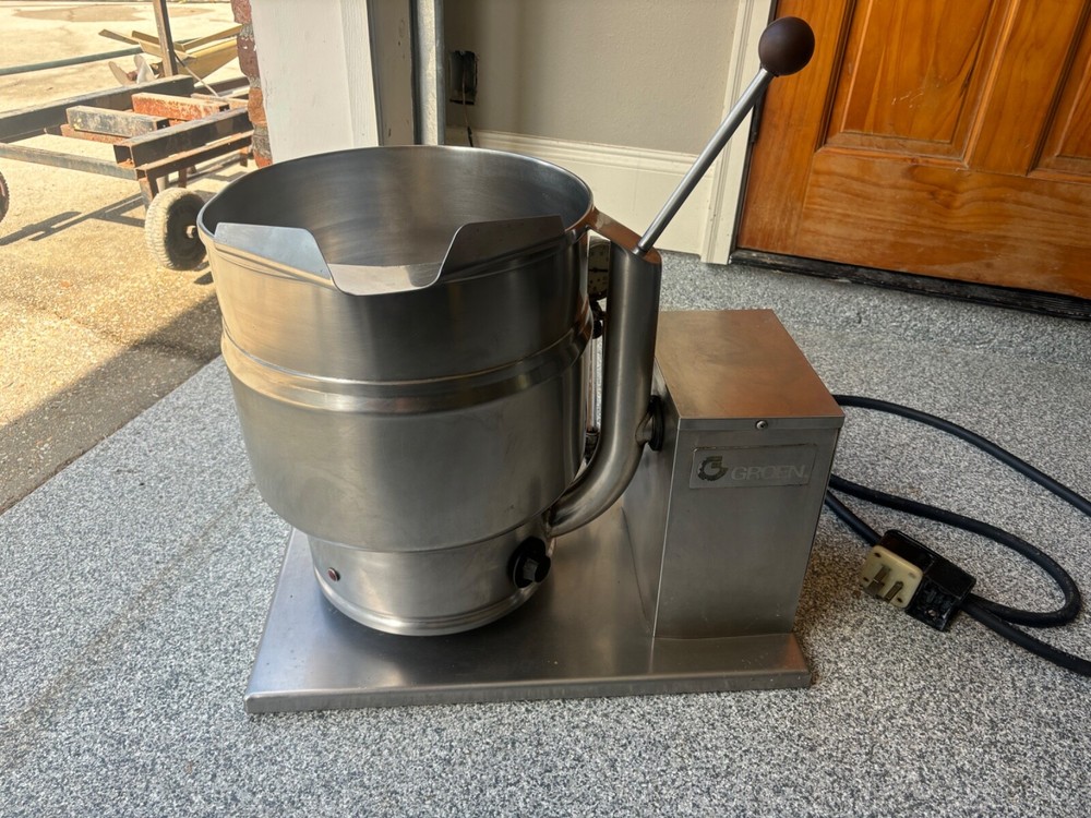 Groen TDB/7-20 Jacketed Tilt Kettle 208V