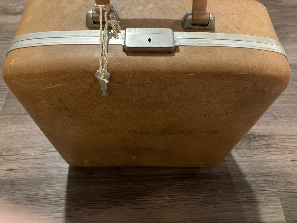 1950s Smith Corona Silent Super Typewriter Tan with Case Functional Condition