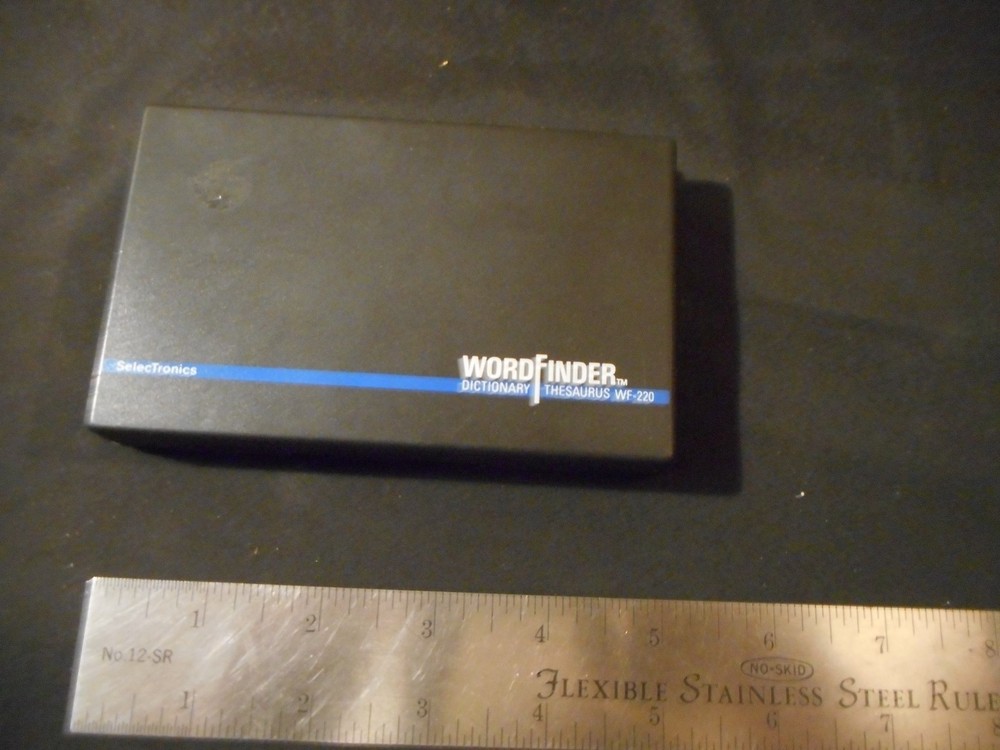 Selectronics Word finder wf-220 dictionary / thesaurus