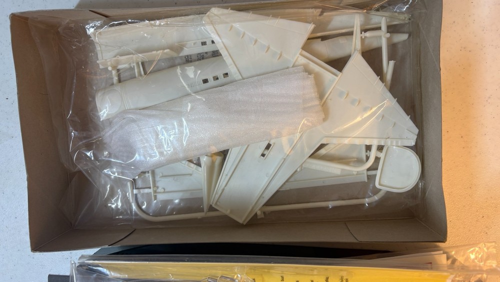 Moebius Space Clipper All Plastic Unassembled Not Painted Model Kit 2001-2