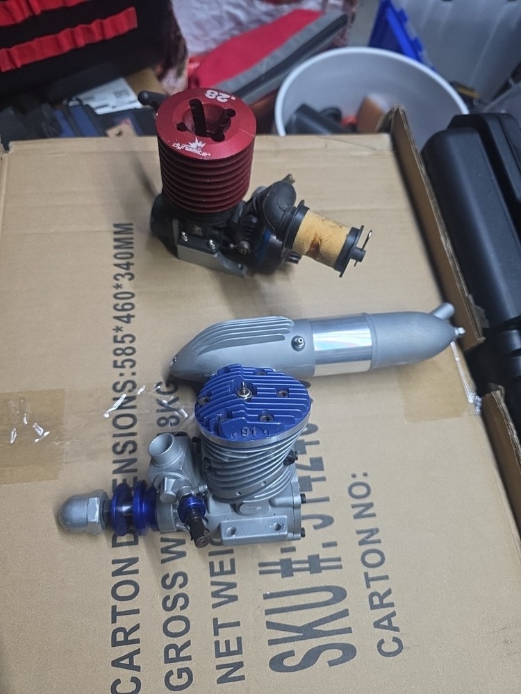 Dynamite .28 (Used)+ Evolution .91 Airplane Engine (Unused)