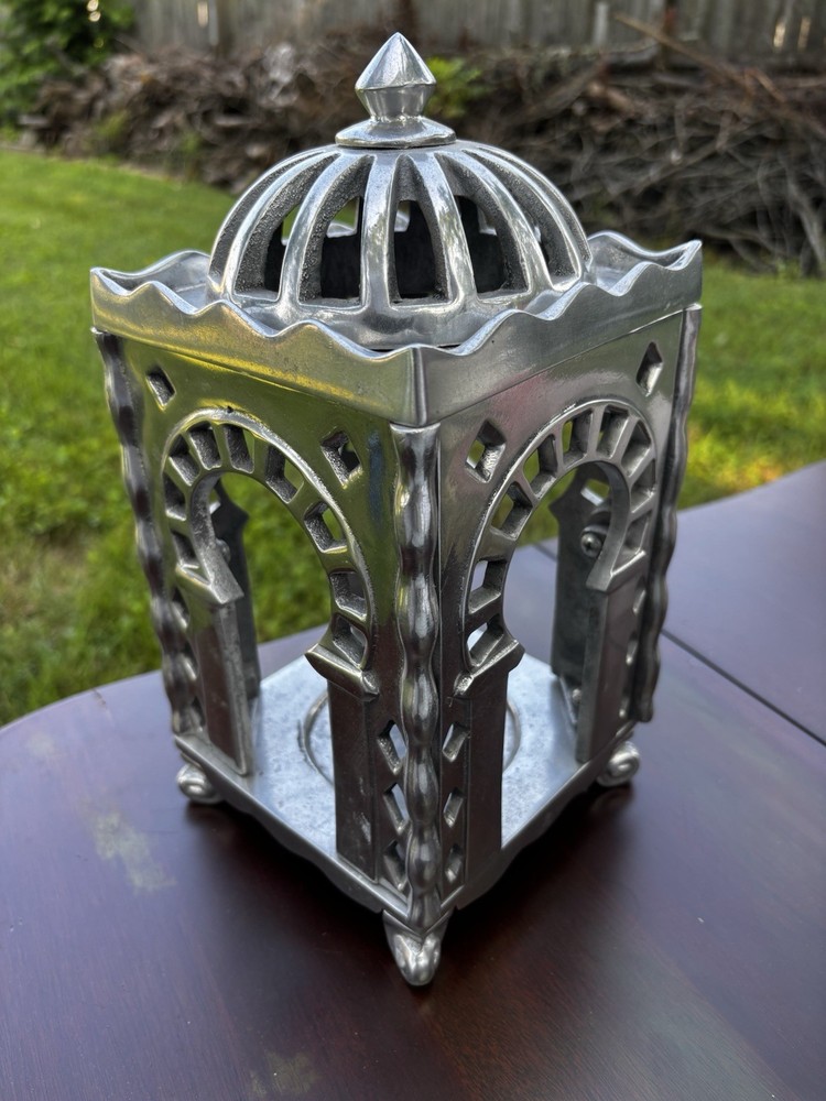 Chaleur Designed Aluminum Light lantern