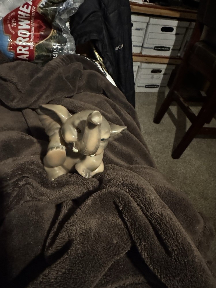Vtg Ceramic Elephant Night Light