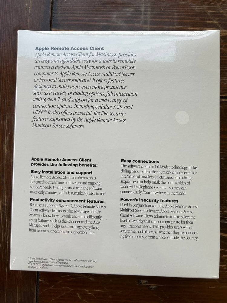 Vintage Apple Remote Access Server Network Software For Macintosh. 1993 year