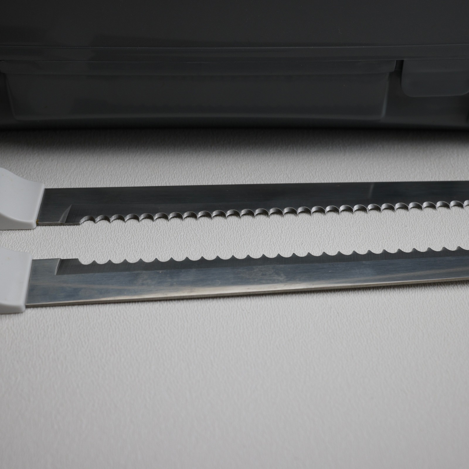 Hamilton Beach Electric Knife for Carving Meats, Poultry, Bread, Pre-Owned