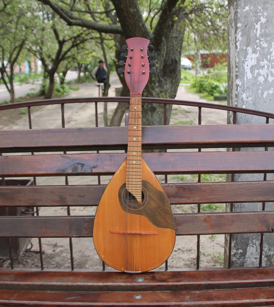 Vintage Mandalina 8 strings , national stringed instrument