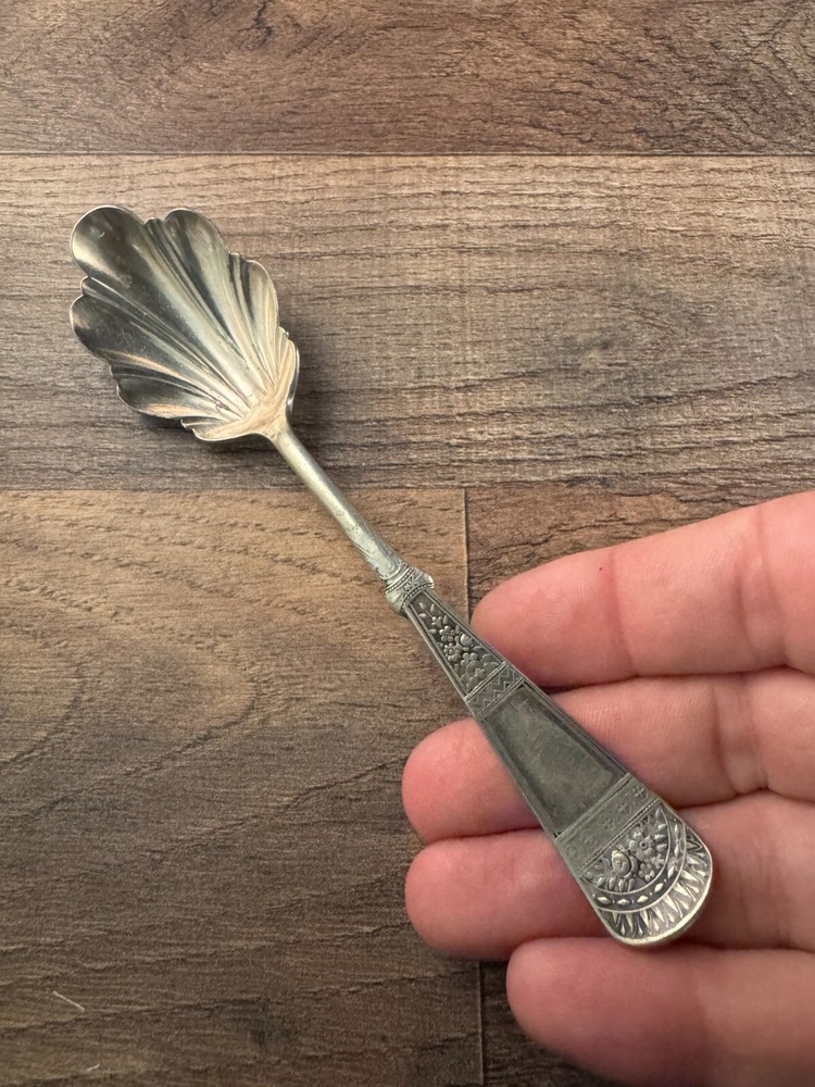 Rogers & Bro. Westminster Pattern Silverplated Sugar Spoon