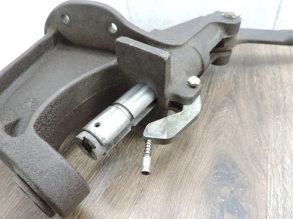 Herter's Super Model 3 Single Stage Reloading Press w/Primer Arm