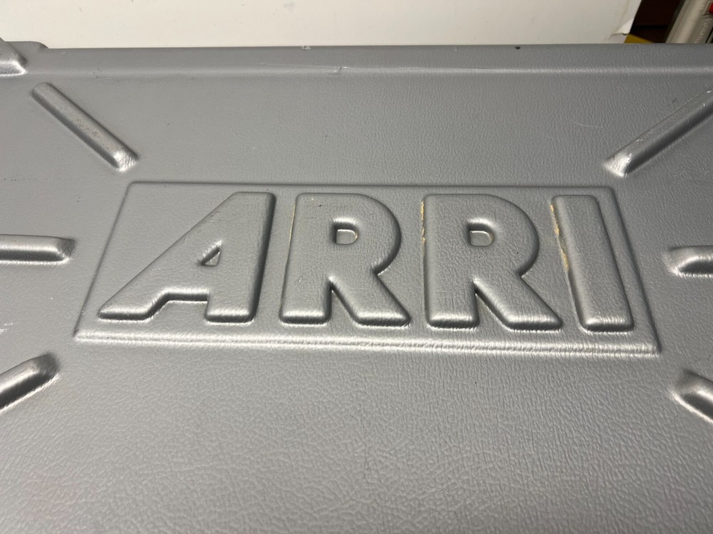 3 Lights ARRI 650 Case, Barn doors, no stands