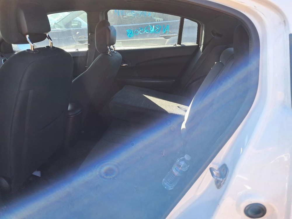 200 2011 Glove Box 4862088