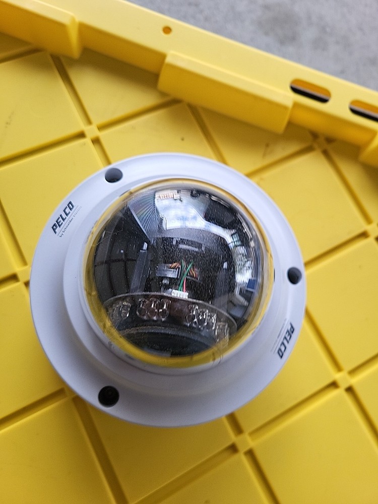 Pelco IMP1110-1ER Environmental Mini Dome