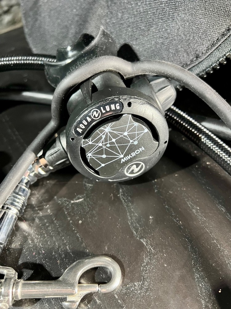 Aqual Lung Mikron w/ HOG Octo Regulators