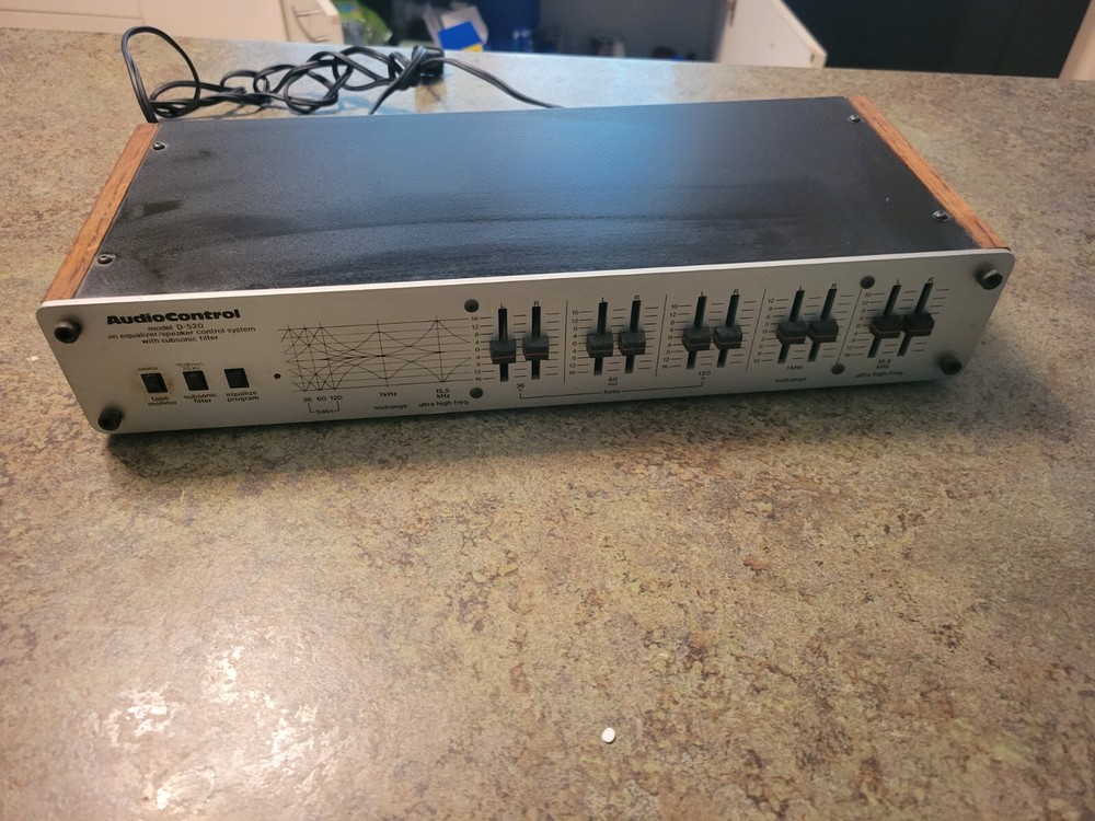 AudioControl Model D-520 Equalizer/Speaker System w Subsonic Filter Untested