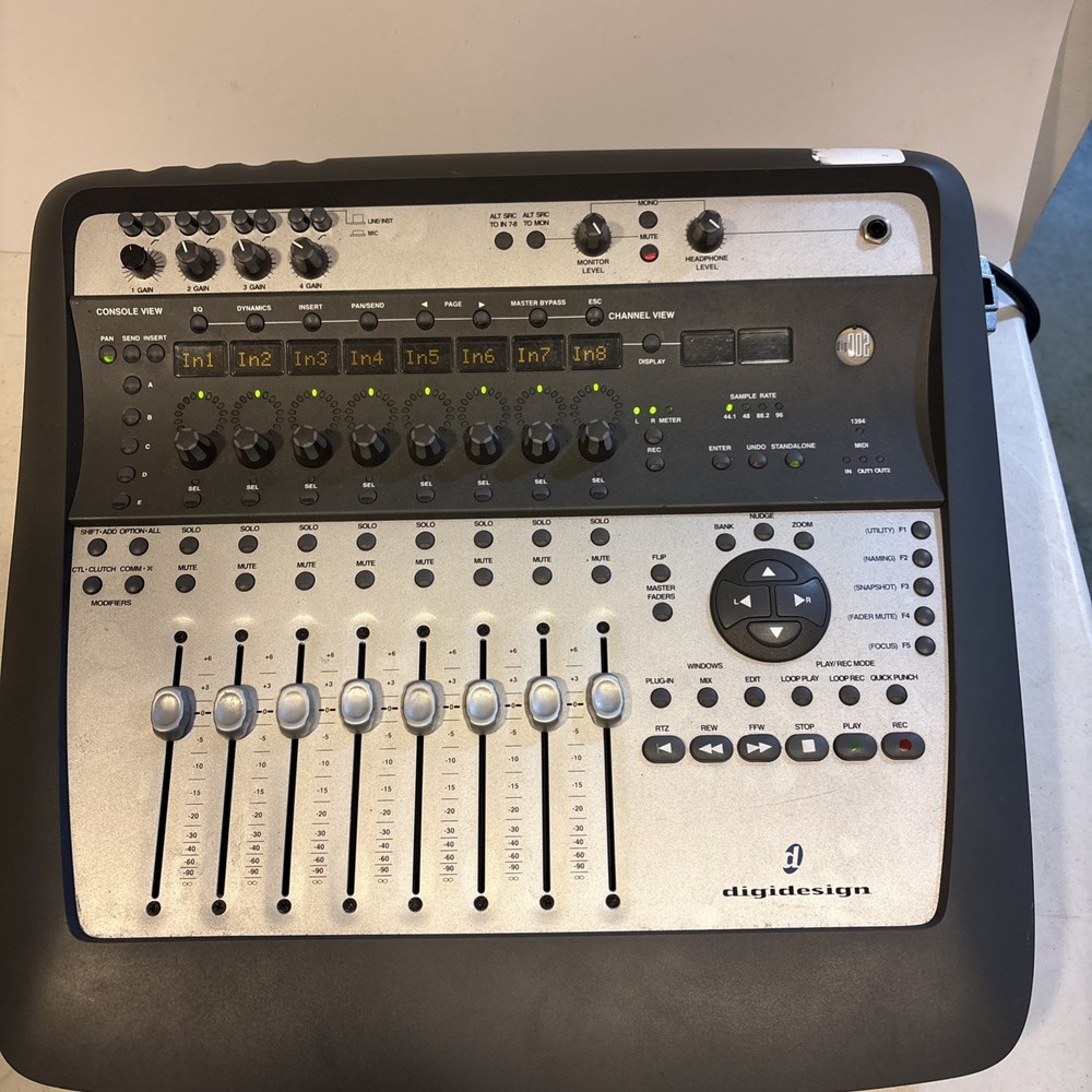 DIGIDESIGN DIGI 002 MX002 FIREWIRE PRO TOOL LE SYS MIXER MIDI AUDIO. Working