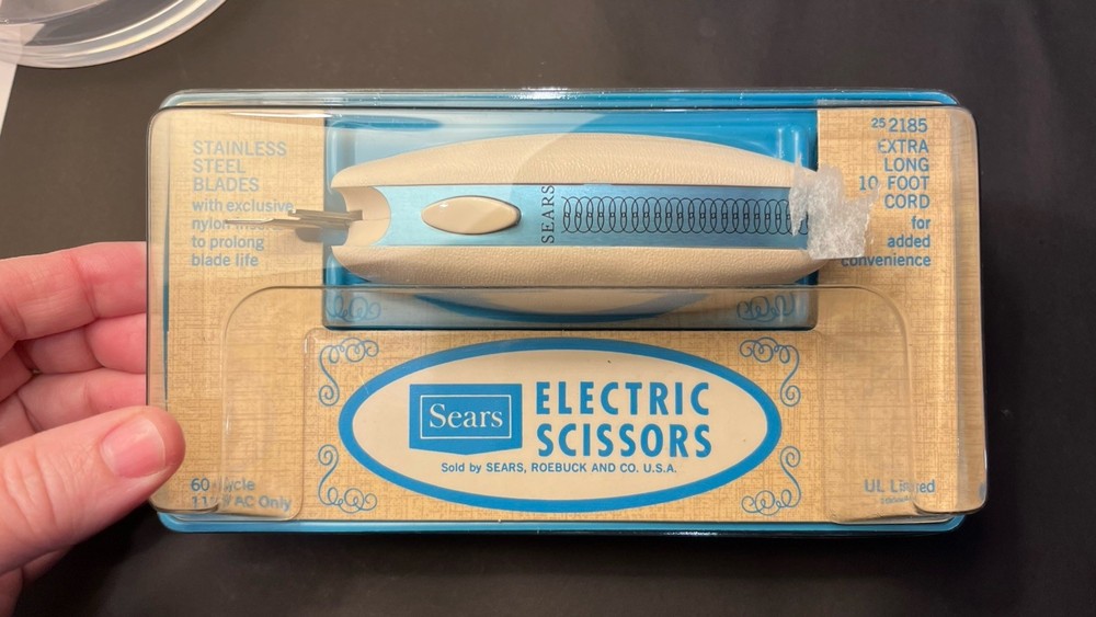 VTG  Sears Electric Sewing Scissors New in box.  Untested