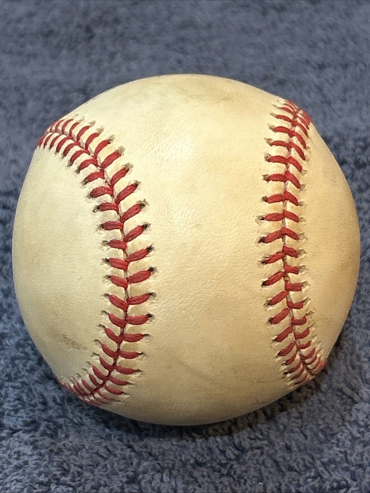 eteban yan signed baseball autograph ball auto M