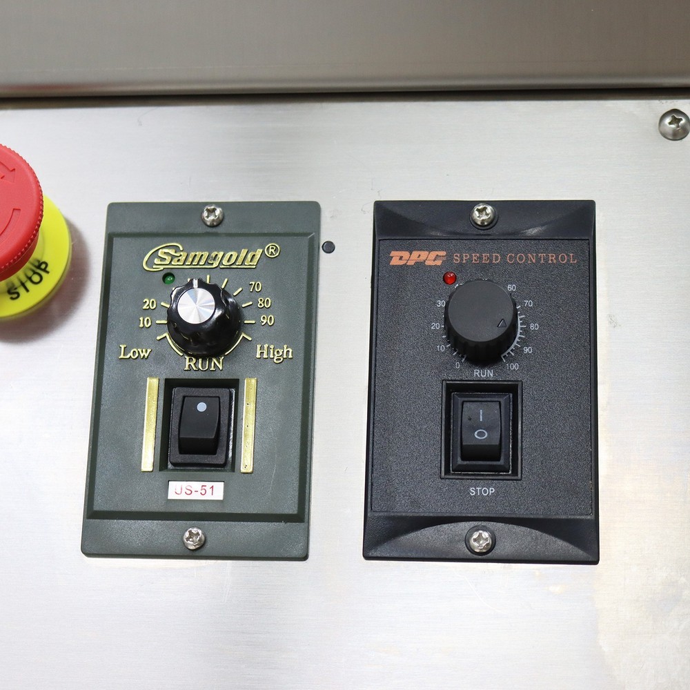 Horizontal Automatic Labeling Machine with Conveyor System for Bottles Labeling
