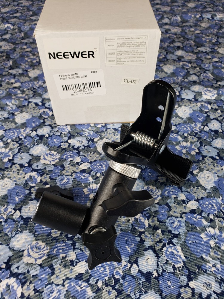 NEEWER Studio Reflector Clamp 9880 for Light Stand Fully Adjustable GREAT VALUE!