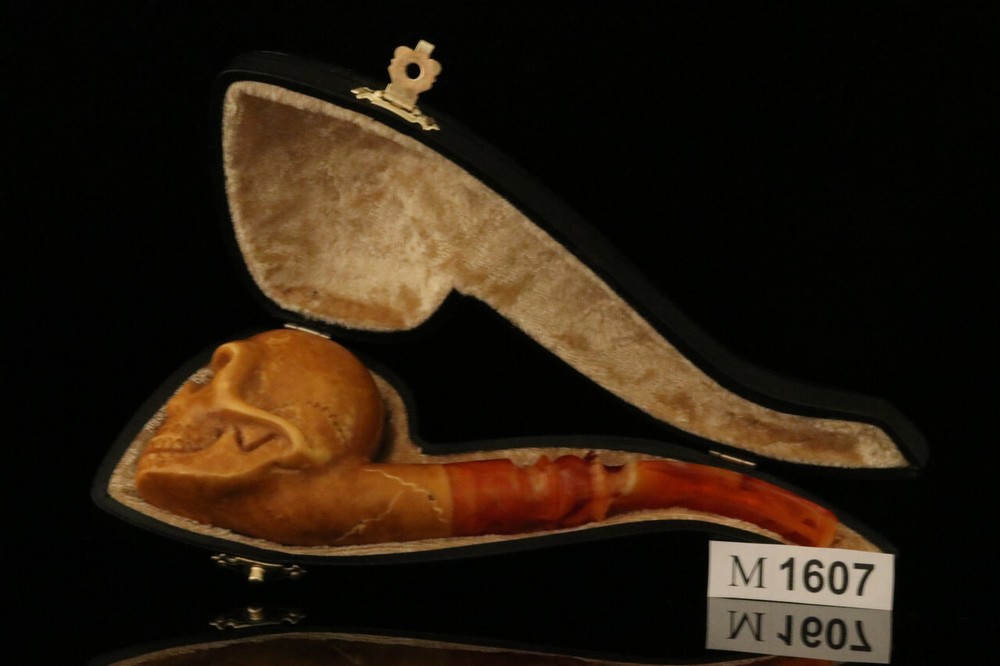 Skull Block Meerschaum Pipe with custom case M1607