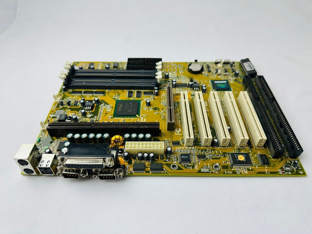 Soyo SY-6BA Motherboard