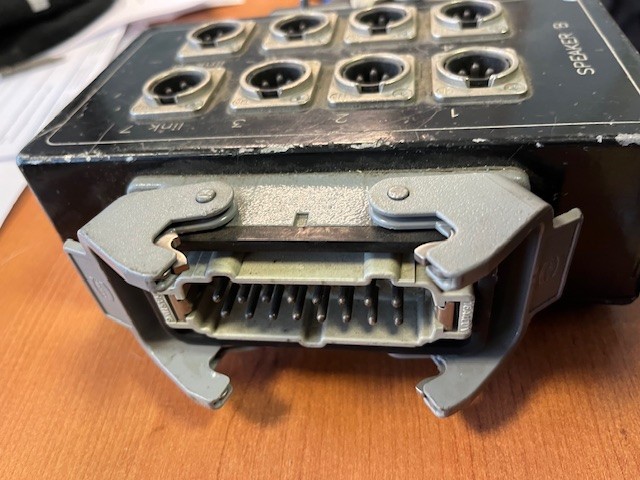 Harting HAN16 to 8 x speaker adapter