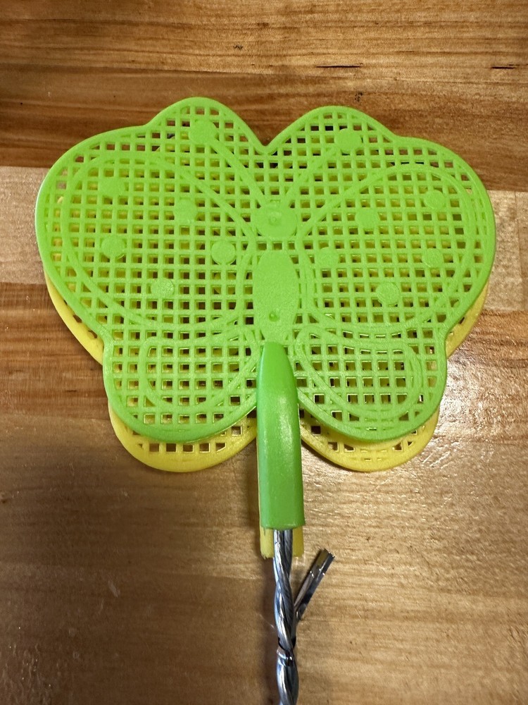 Double Pack Wire Plastic Bug Pest Fly Kitchen Camping Mosquito Fly Swatter