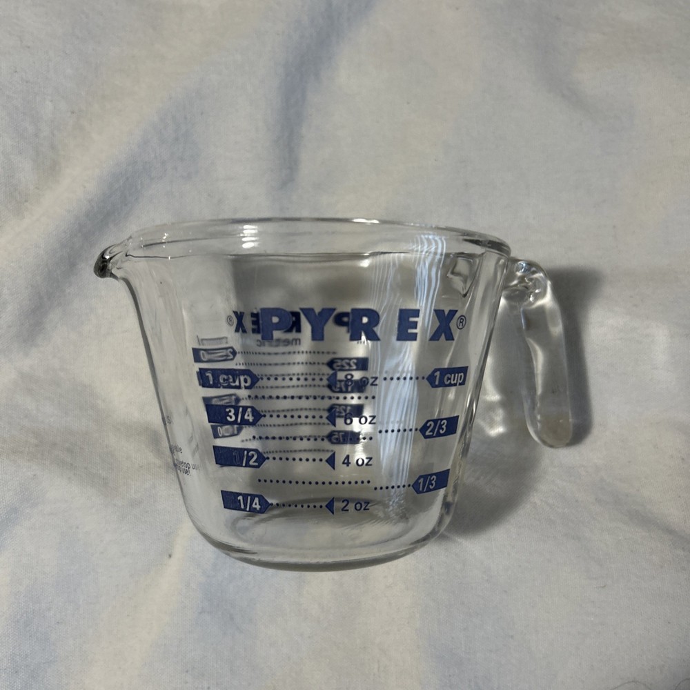 Blue PYREX 1 Cup Measuring Cup